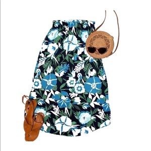 XXS Loft Skirt w Pockets